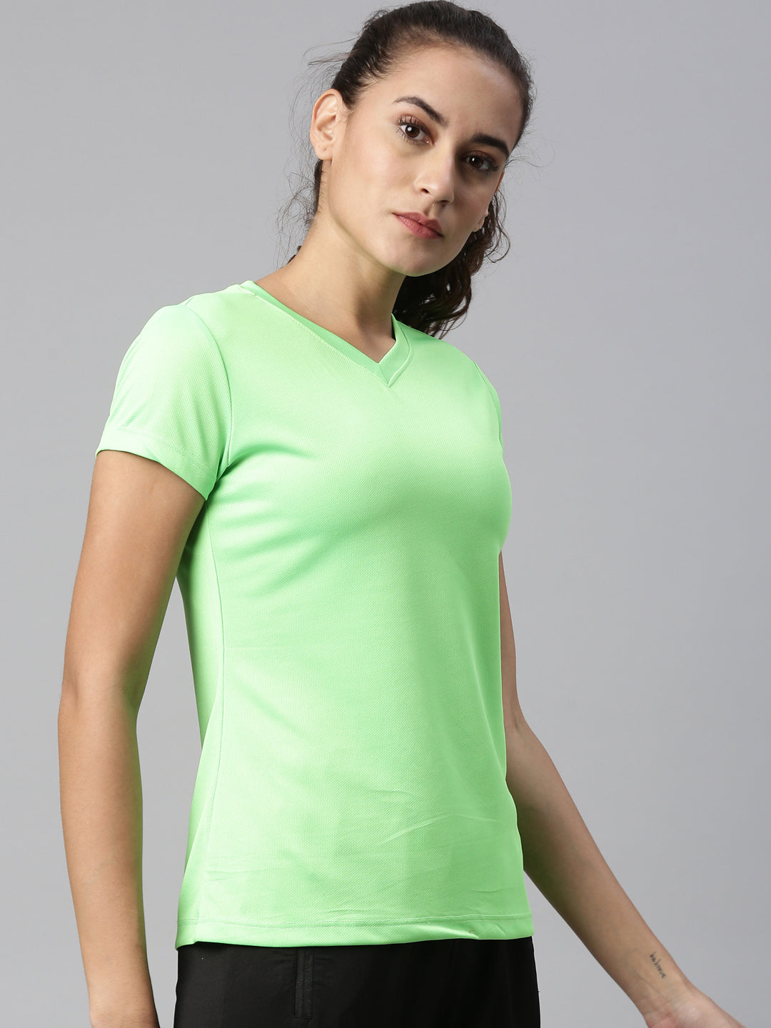 JESSIE  (100% MICRO POLYESTER SPORTSWARE T-SHIRT FOR WOMENS)